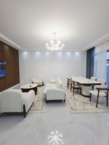 Şüvəlanda TAM ƏŞYALI 5 sot torpaq sahəsində 180 m² dacha satılır, -17