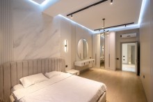 Mərdəkan qəsəbəsində yerləşən bu möhtəşəm villa Satılır, -12