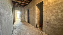 Heyet evi satilir Varovski. Daxili qoşunların yanı, -8