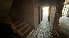 Heyet evi satilir Varovski. Daxili qoşunların yanı, -11