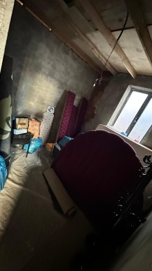 Heyet evi satilir Varovski. Daxili qoşunların yanı, -12