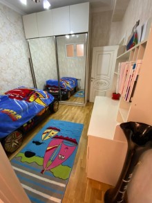 Qara Qarayev metrosu yaxınlığında Kristal Abşeron kompleksində 4 otaqlı mənzil satılır, -5