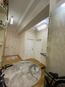 Qara Qarayev metrosu yaxınlığında Kristal Abşeron kompleksində 4 otaqlı mənzil satılır, -8