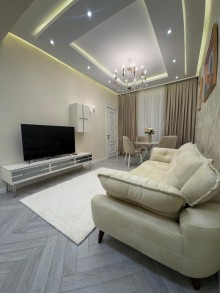 Zirvə Residence-də 3 otaqlı, super təmirli və mənzərəli mənzil satılır, -1