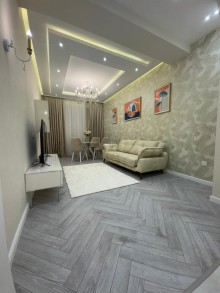 Zirvə Residence-də 3 otaqlı, super təmirli və mənzərəli mənzil satılır, -2