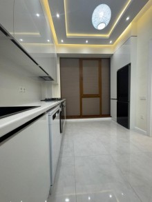 Zirvə Residence-də 3 otaqlı, super təmirli və mənzərəli mənzil satılır, -5