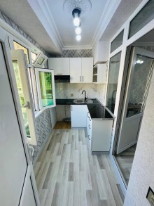 Mənzil Metropark  ticarət mərkəzinin qarşısında 3 otaq, -3