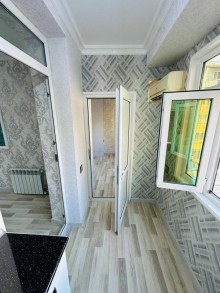 Mənzil Metropark  ticarət mərkəzinin qarşısında 3 otaq, -7
