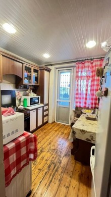 Əhmədli m 9/9 mərtəbəli köhnə tikili binada 65 m² sahəyə malik 3 otaqlı mənzil satılır, -3
