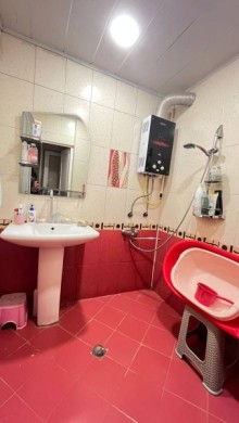 Əhmədli m 9/9 mərtəbəli köhnə tikili binada 65 m² sahəyə malik 3 otaqlı mənzil satılır, -7