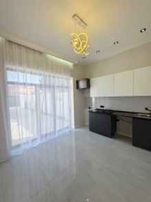 Şüvəlanda həyət evi satılır 3.8 sot torpaq sahəsi, -18