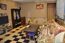 Gənclikdə "Milyonerlər Məhəlləsi"də, 3 mərtəbəli Villa, -11