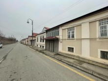 Qubanın mərkəzində, H.Əliyev prospektində təmirli həyət evi satılır, -2