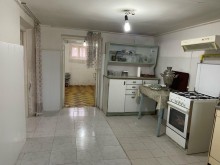 Qubanın mərkəzində, H.Əliyev prospektində təmirli həyət evi satılır, -15