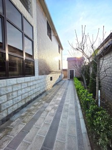 Şüvəlan ərazisində 6 sot torpaq sahəsində 300 m², 4 otaqlı həyət evi satılır, -4