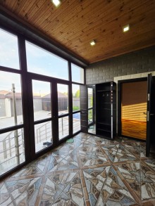 Şüvəlan ərazisində 6 sot torpaq sahəsində 300 m², 4 otaqlı həyət evi satılır, -11