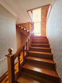 Şüvəlan ərazisində 6 sot torpaq sahəsində 300 m², 4 otaqlı həyət evi satılır, -13