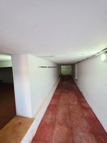 Şüvəlan ərazisində 6 sot torpaq sahəsində 300 m², 4 otaqlı həyət evi satılır, -15