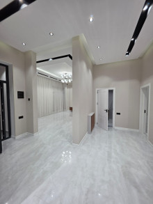 Mərdəkanda 2.5 sot torpaq sahəsində yerləşən 140 m² sahəli ev satılır, -18