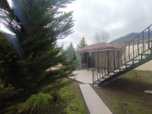 Şəkinin  mərkəzində həyət evi satılır, -4