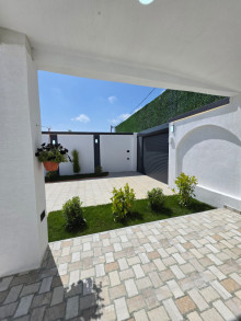 Şüvəlanda Kupçalı Hovuzlu Həyət Evi Satılır – 3 Sotda 140 m² Villa, -12