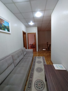 Bakıxanovda mərkəzdə tam sənədli 2 mərtəbəli ev satılır, -11