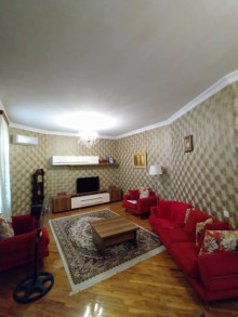 Bakıxanovda mərkəzdə tam sənədli 2 mərtəbəli ev satılır, -12